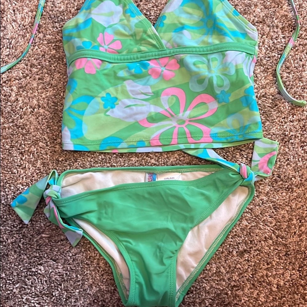 Girls lot EVERYTHING HERE AND MORE INCLUDED       Sizes 10-12-14